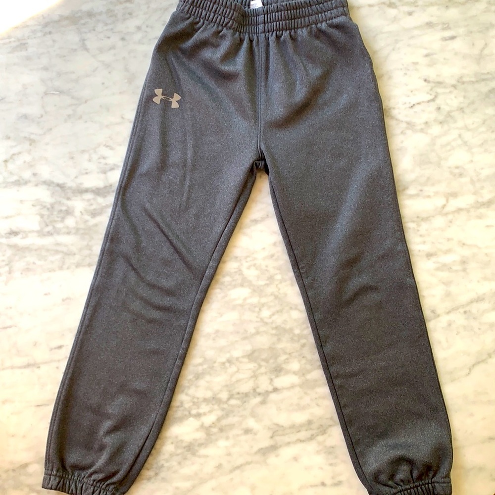 Boys size 7 sport pants.  Under Armor.